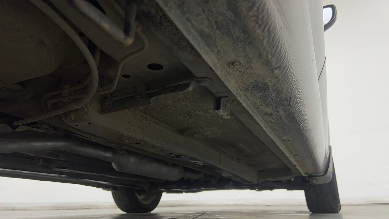Used 2018 Maruti Suzuki Ciaz Alpha Hybrid 1.5 Petrol Manual extra REAR RIGHT UNDERBODY VIEW