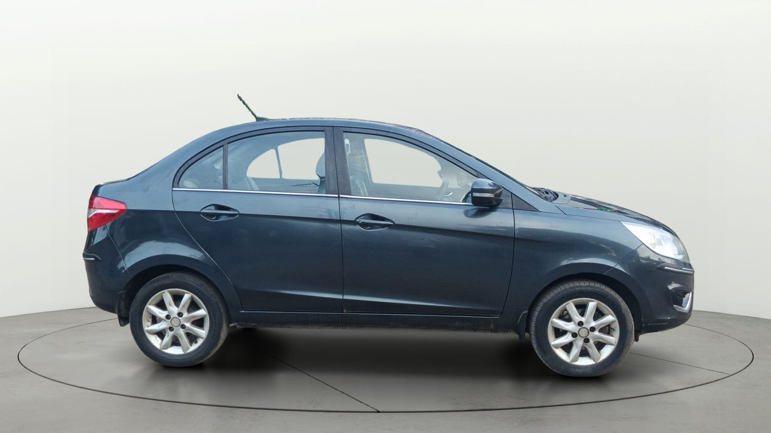 Used 2018 Tata Zest XTA Diesel Diesel Automatic exterior RIGHT SIDE VIEW