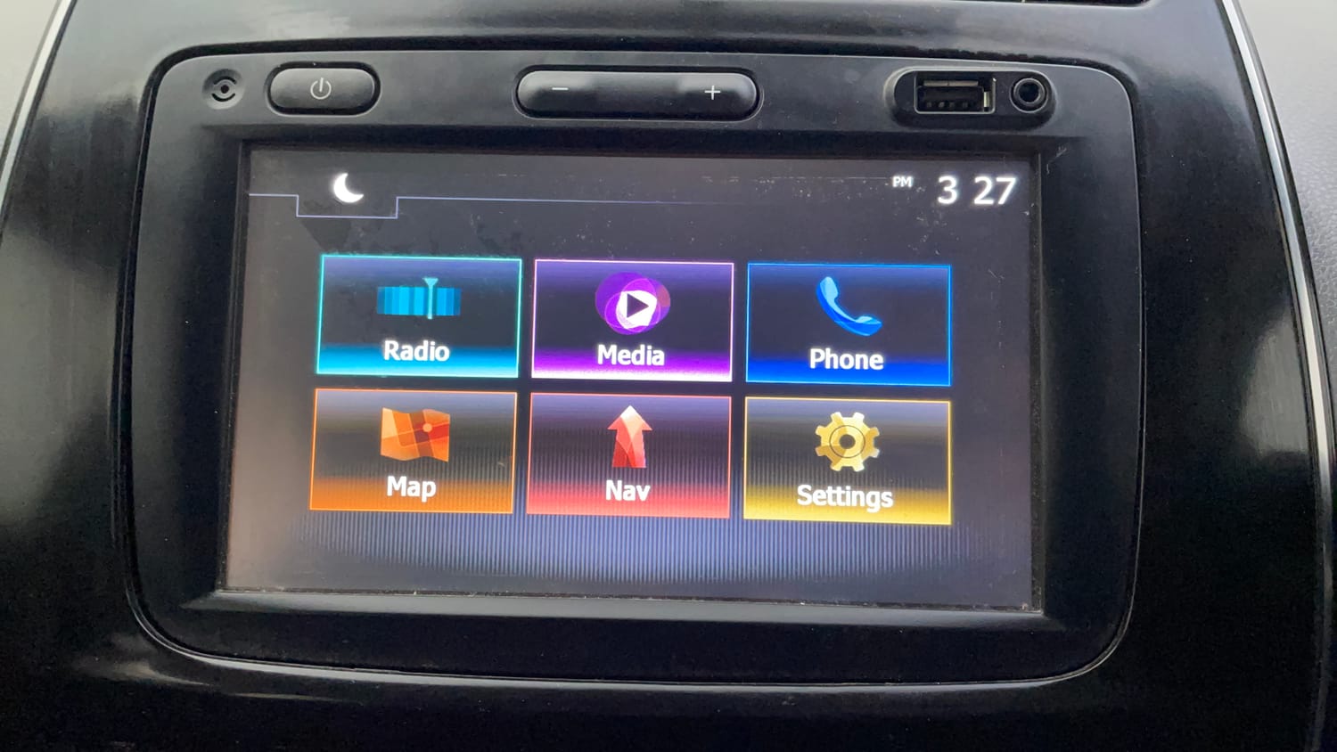 Used 2018 Renault Kwid 1.0 RXT AMT Opt Petrol Automatic top_features Integrated (in-dash) music system