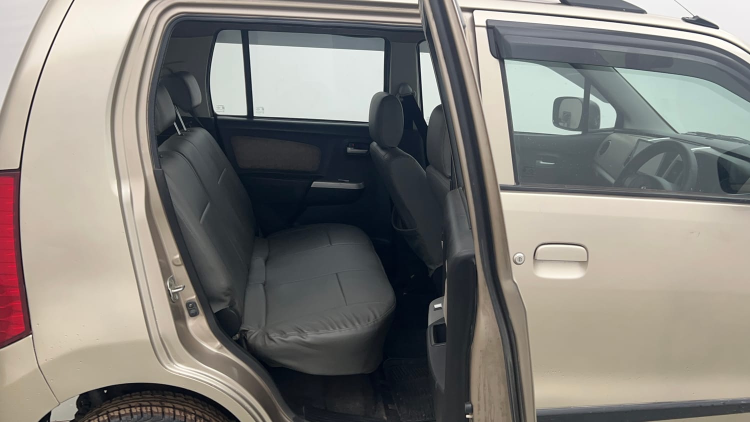 Used 2013 Maruti Suzuki Wagon R VXI Petrol Manual interior RIGHT SIDE REAR DOOR CABIN VIEW