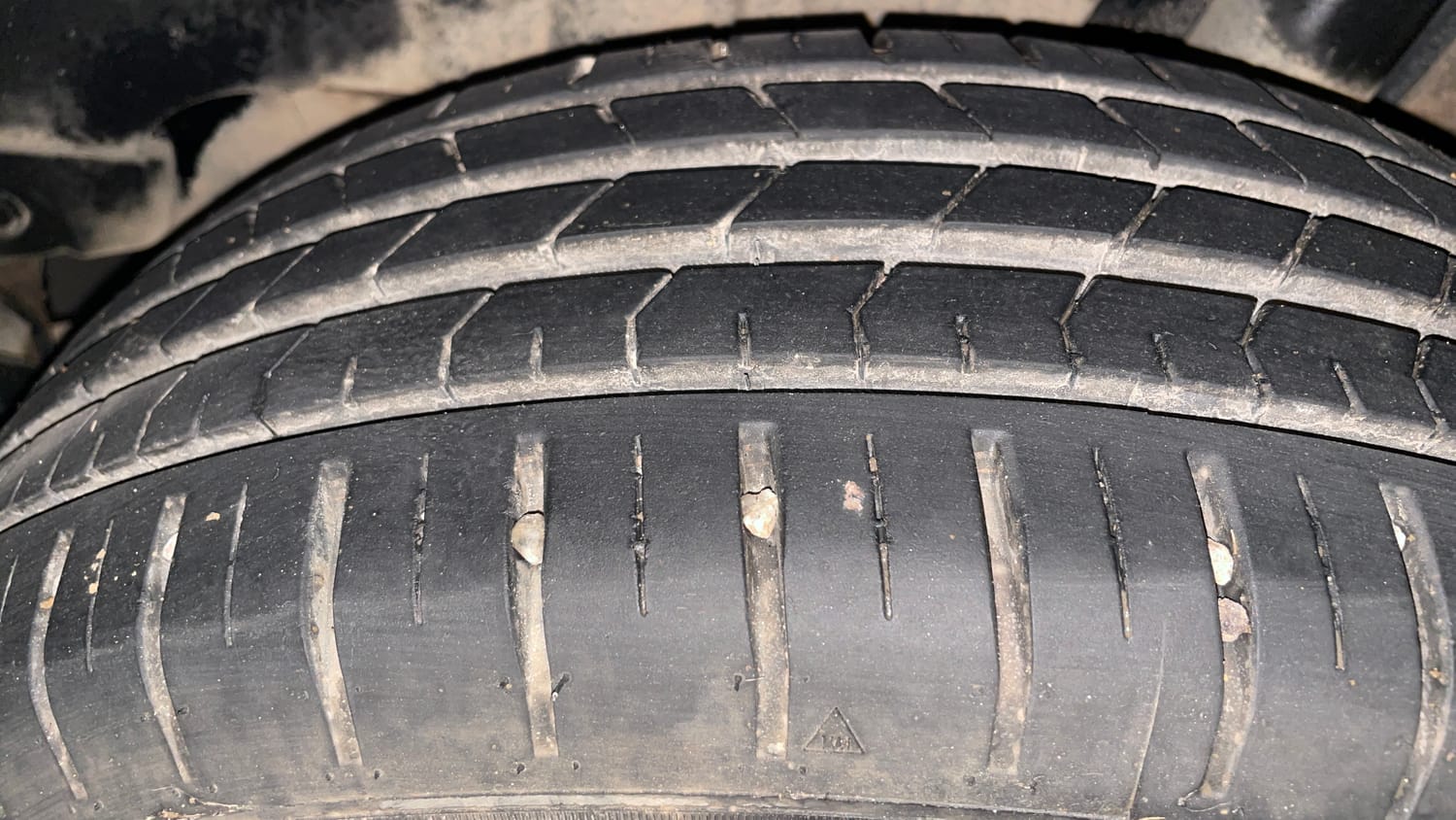 Used 2024 Toyota Glanza V AMT Petrol Automatic tyres LEFT REAR TYRE TREAD VIEW