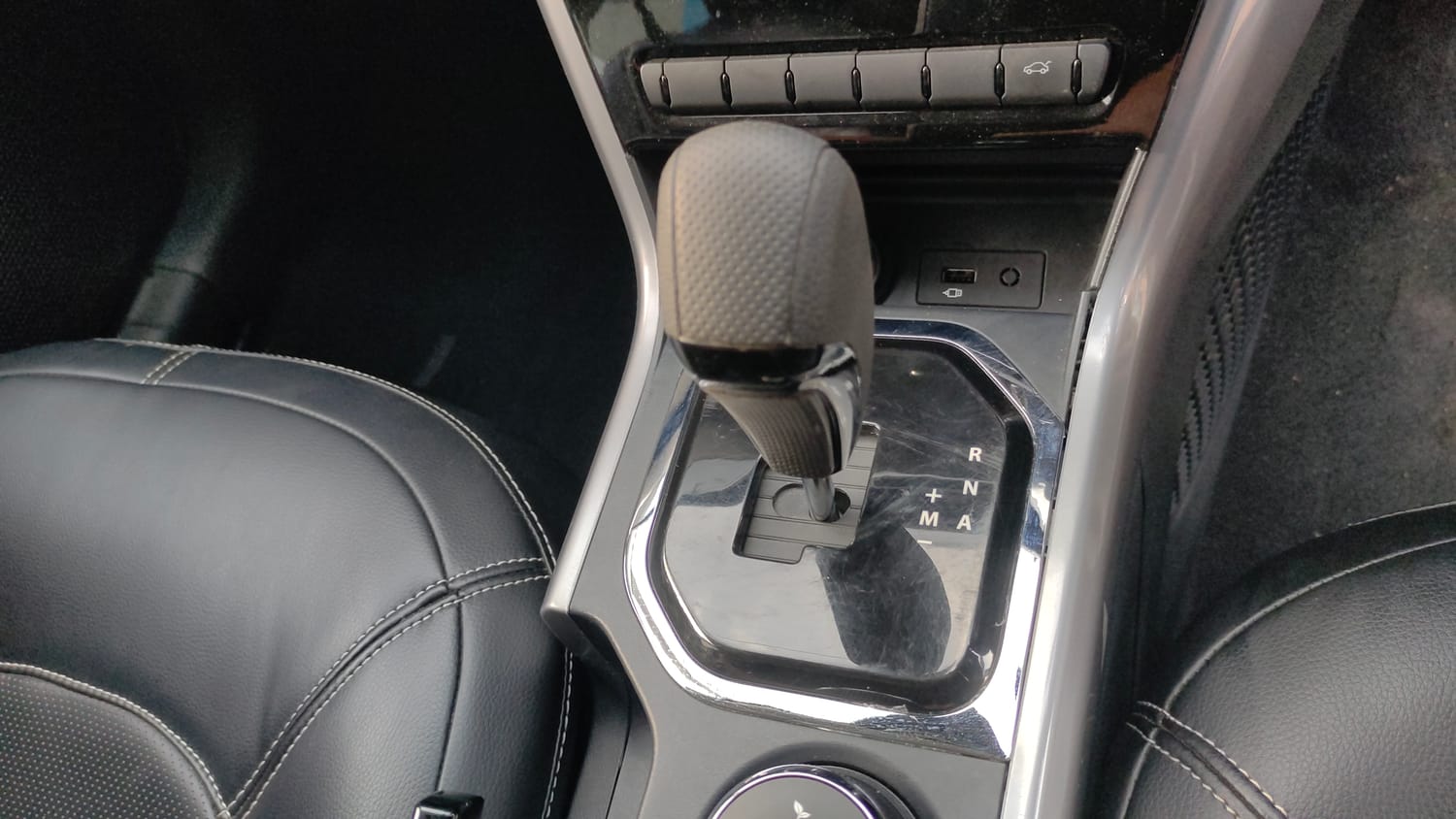 Used 2023 Tata Nexon XMA (S) Diesel Diesel Automatic interior GEAR  KNOB VIEW