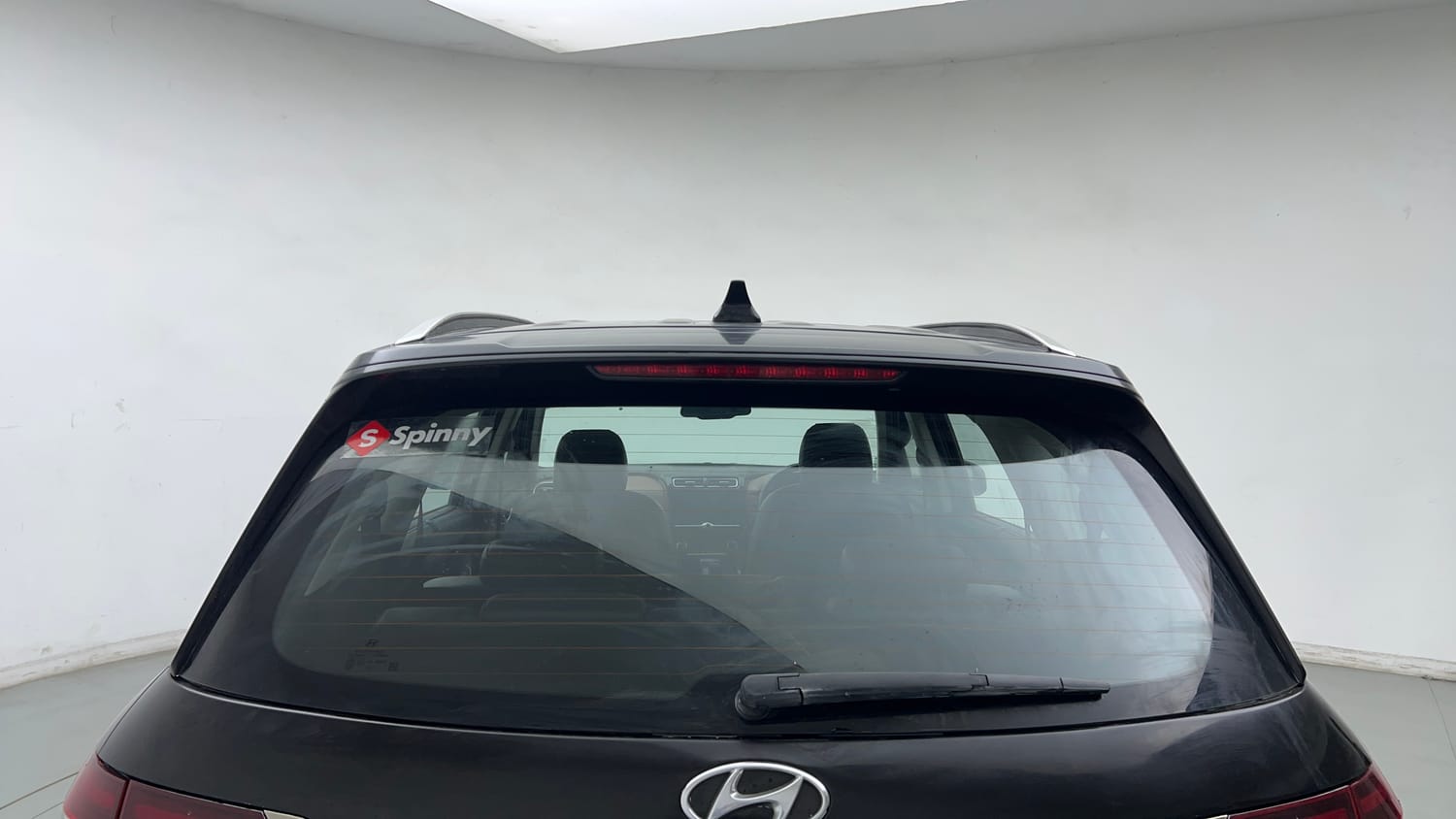 Used 2022 Hyundai Alcazar Signature (O) 7 Seater 1.5 Diesel AT Diesel Automatic exterior BACK WINDSHIELD VIEW
