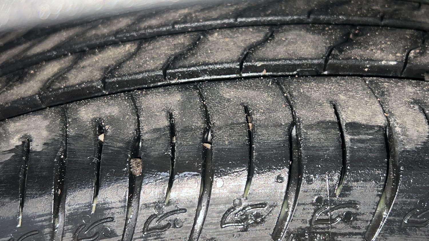 Used 2025 Kia Syros HTX 1.5 Diesel 6MT Diesel Manual tyres RIGHT FRONT TYRE TREAD VIEW