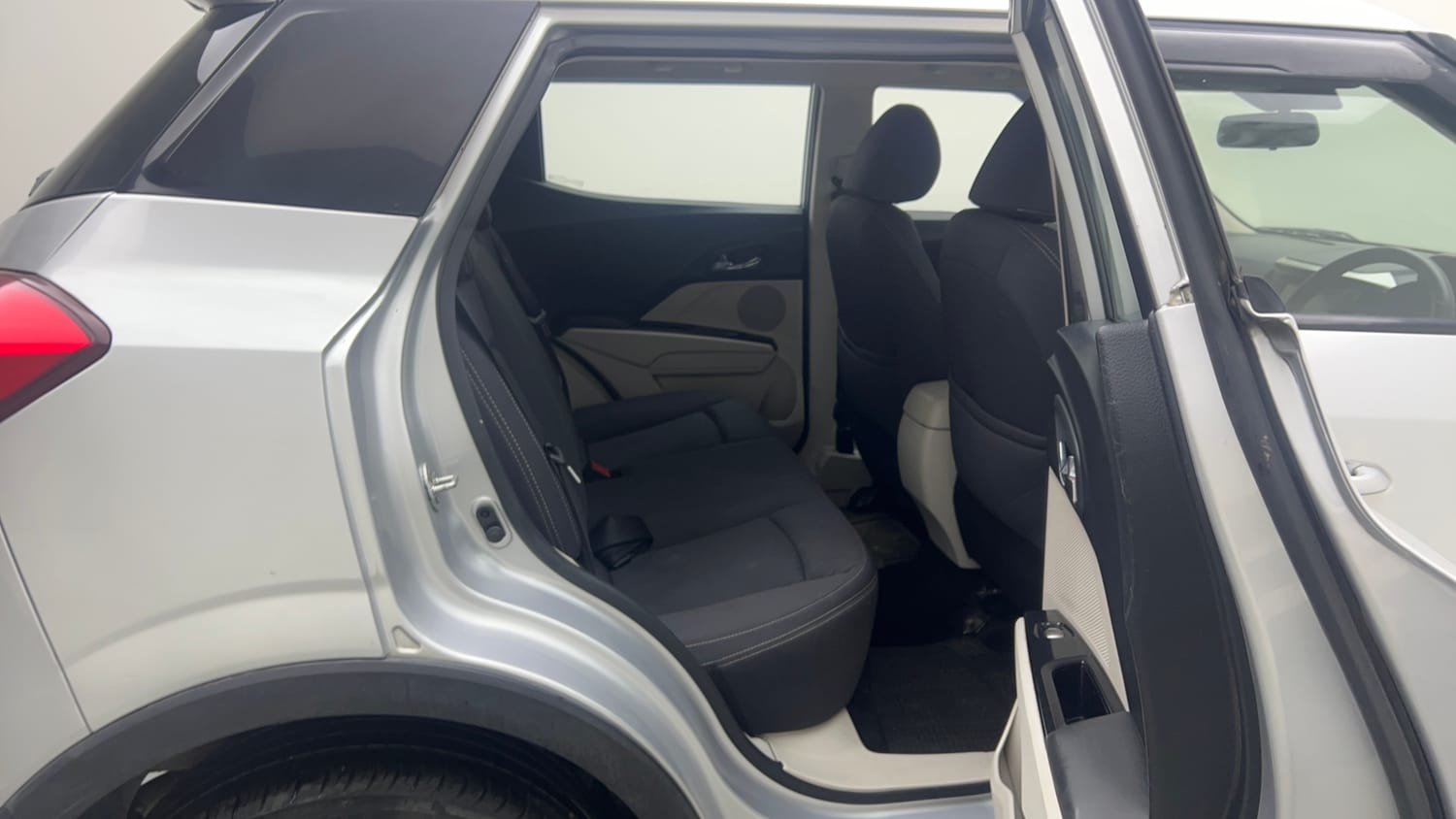 Used 2022 Mahindra XUV 300 W8 1.5 Diesel Diesel Manual interior RIGHT SIDE REAR DOOR CABIN VIEW