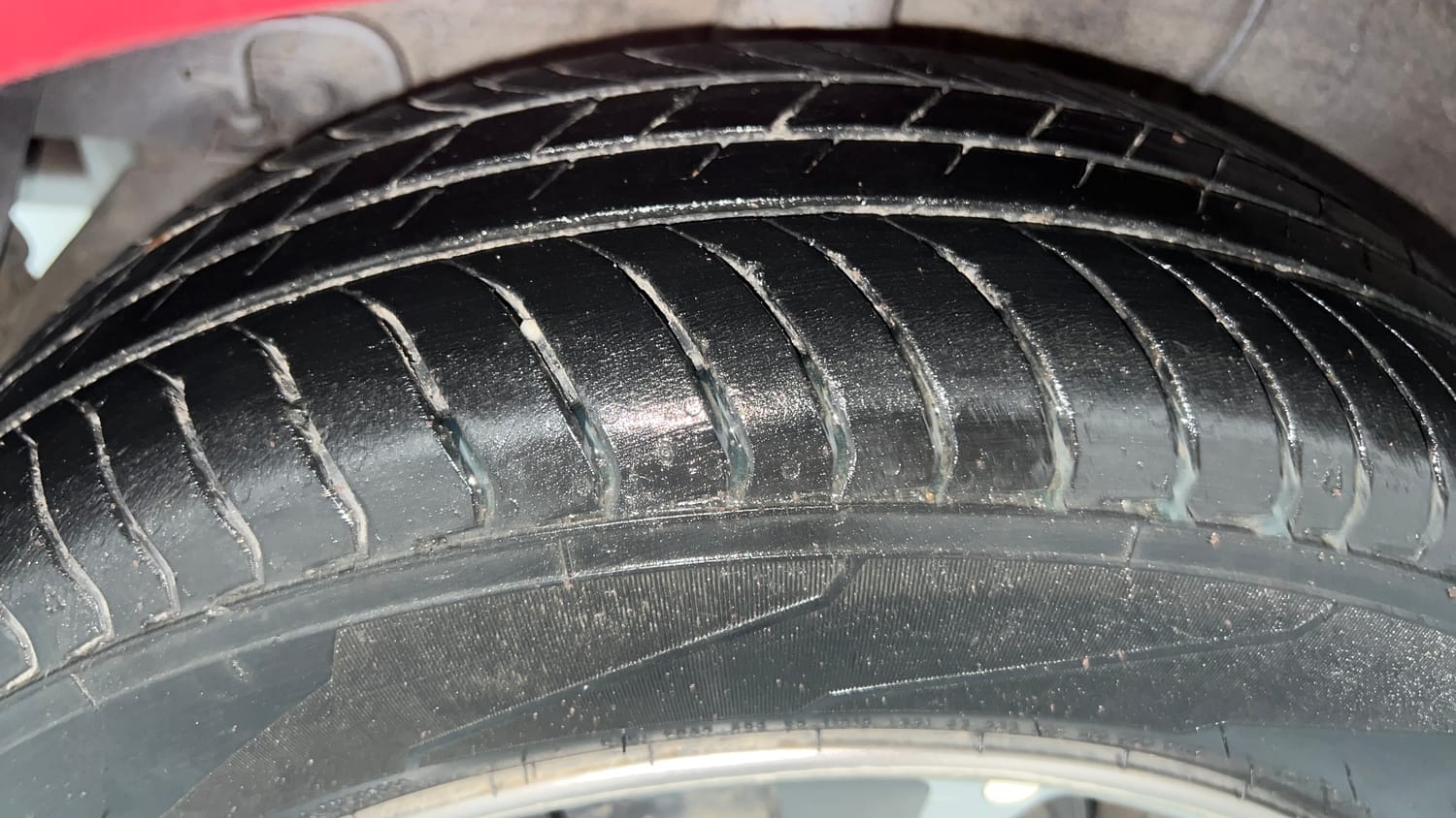 Used 2016 Hyundai Grand i10 Asta 1.2 Kappa VTVT (O) Petrol Manual tyres RIGHT REAR TYRE TREAD VIEW