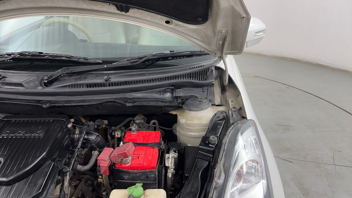 Used 2012 Maruti Suzuki Swift Dzire ZXI Petrol Manual engine ENGINE LEFT SIDE HINGE & APRON VIEW