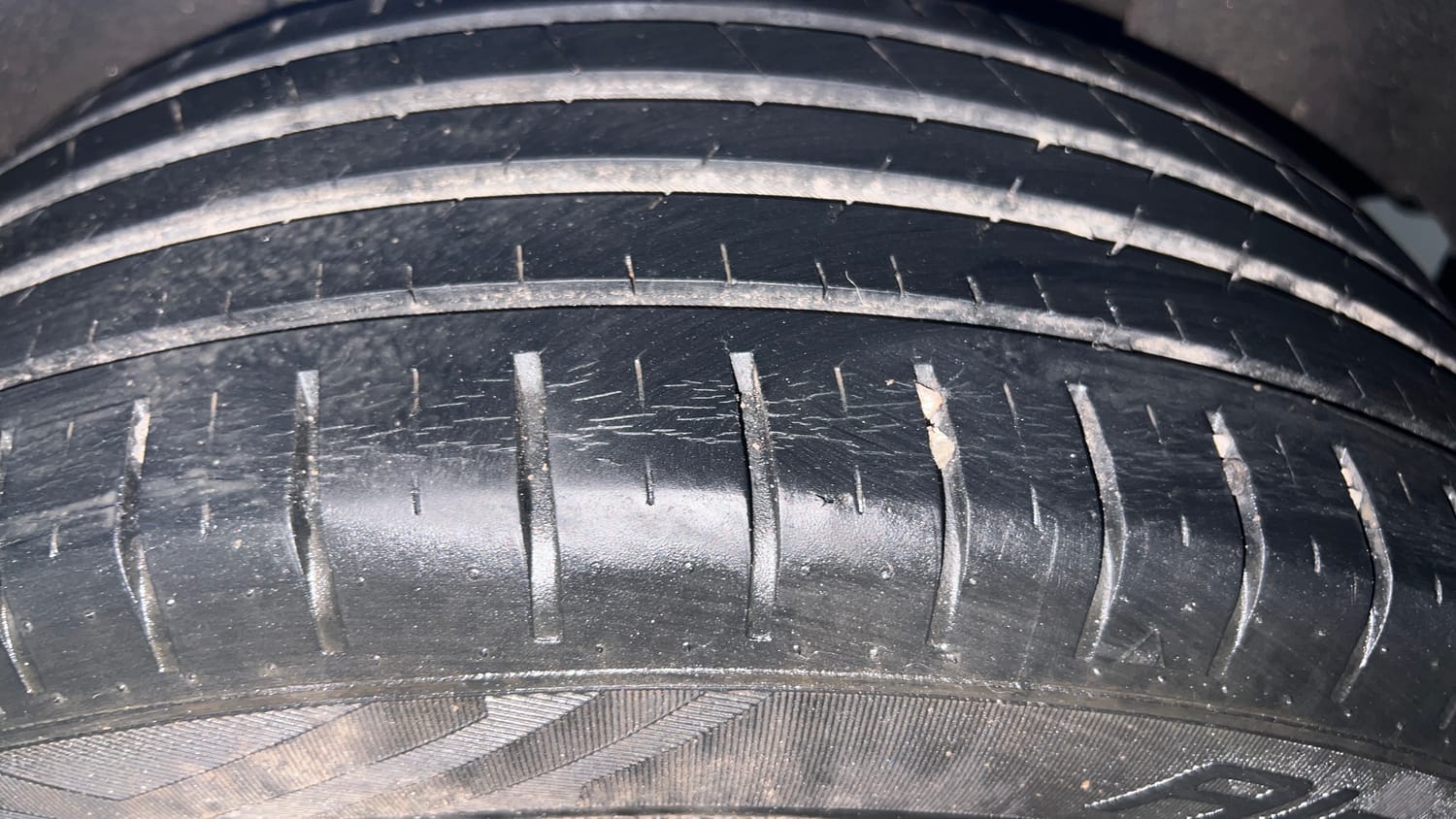 Used 2018 Maruti Suzuki Baleno Alpha 1.2 Petrol Manual tyres LEFT REAR TYRE TREAD VIEW