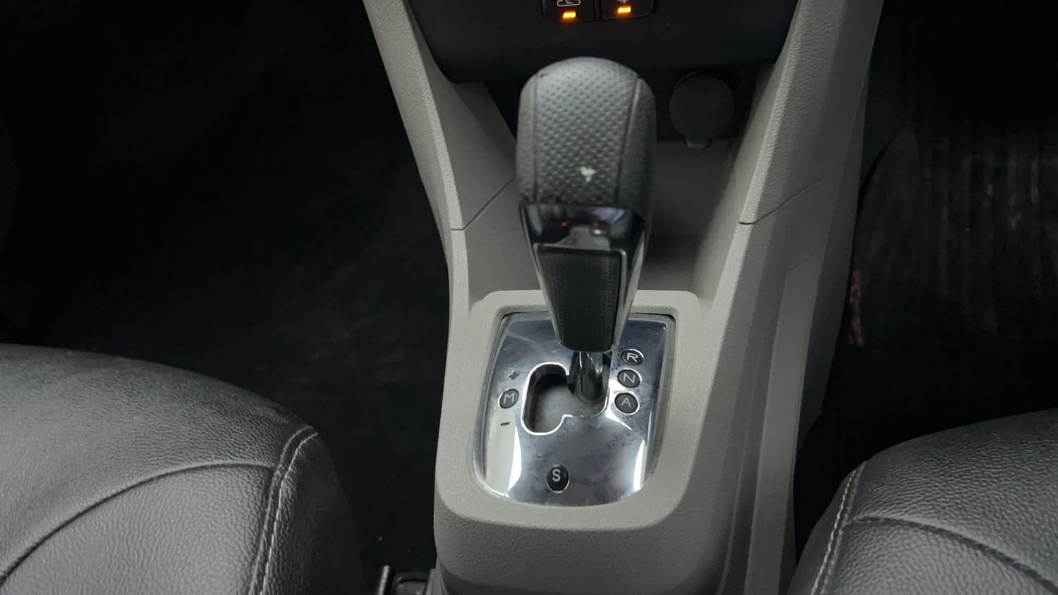Used 2020 Tata Tiago Revotron XZA Petrol Automatic interior GEAR  KNOB VIEW