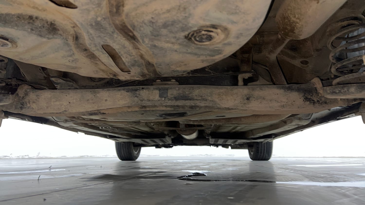 Used 2022 Maruti Suzuki Baleno Zeta MT Petrol Manual extra REAR UNDERBODY VIEW (TAKEN FROM REAR)