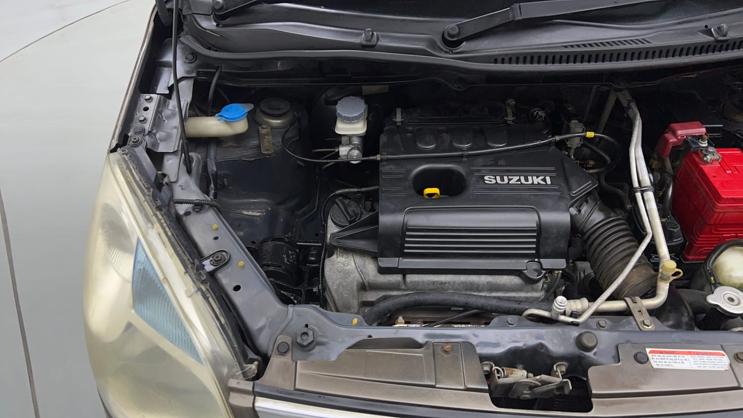 Used 2013 Maruti Suzuki Wagon R VXI Petrol Manual engine ENGINE RIGHT SIDE VIEW
