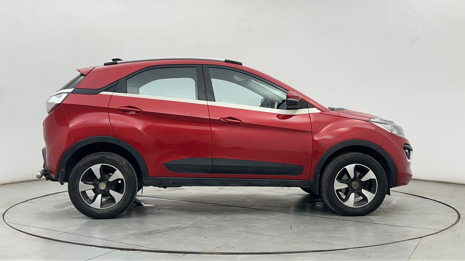 Used 2019 Tata Nexon XZ Plus Diesel Diesel Manual exterior RIGHT SIDE VIEW
