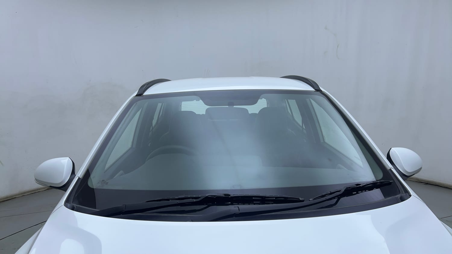 Used 2022 Hyundai Grand i10 Nios Sportz U2 1.2 CRDi Diesel Manual exterior FRONT WINDSHIELD VIEW