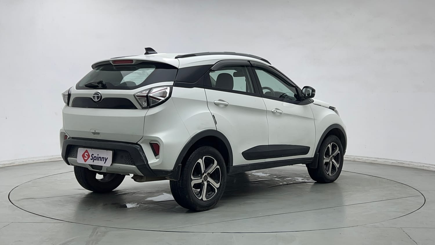 Used 2022 Tata Nexon XZ Plus (HS) Petrol Manual exterior RIGHT REAR CORNER VIEW
