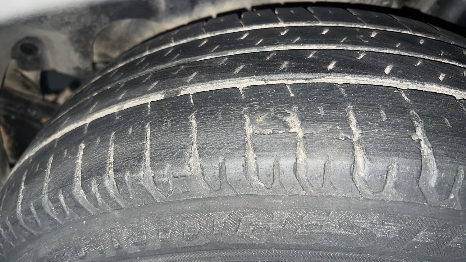 Used 2020 Maruti Suzuki XL6 Zeta MT Petrol Petrol Manual tyres LEFT REAR TYRE TREAD VIEW