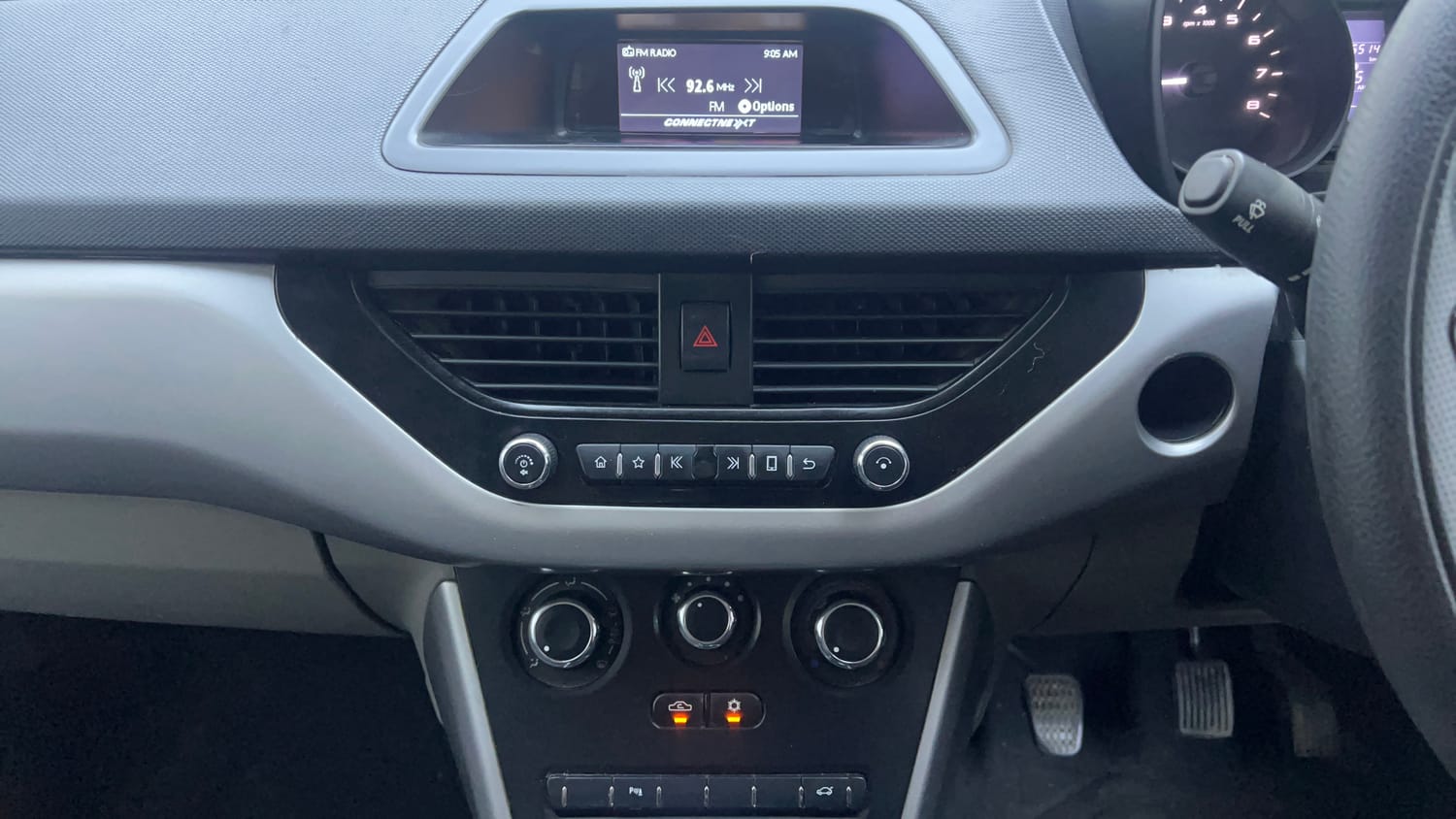 Used 2018 Tata Nexon XM Petrol Manual interior MUSIC SYSTEM & AC CONTROL VIEW