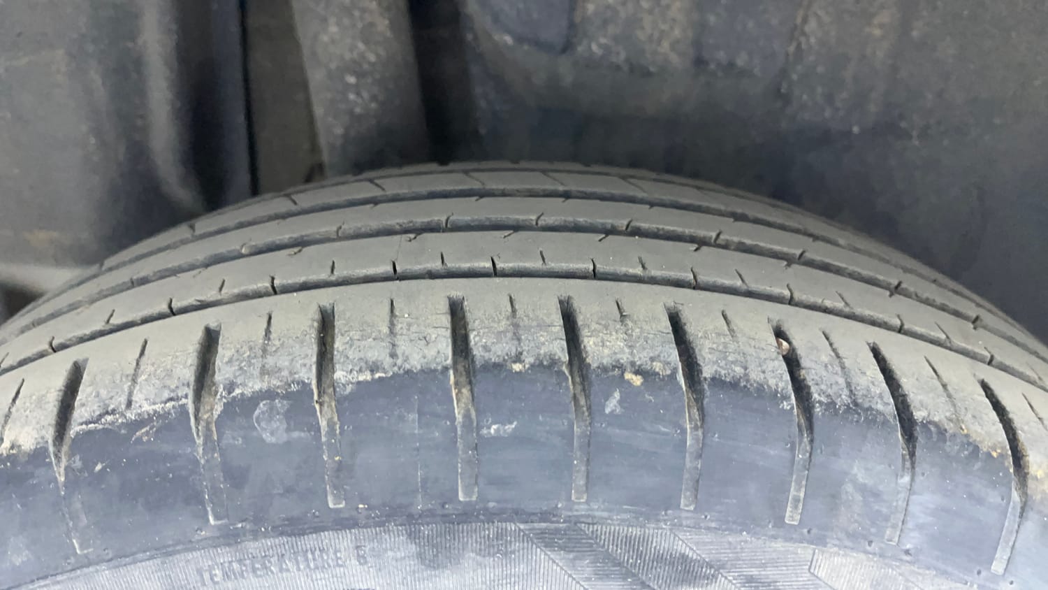 Used 2020 Maruti Suzuki Swift ZXi AMT Petrol Automatic tyres RIGHT REAR TYRE TREAD VIEW