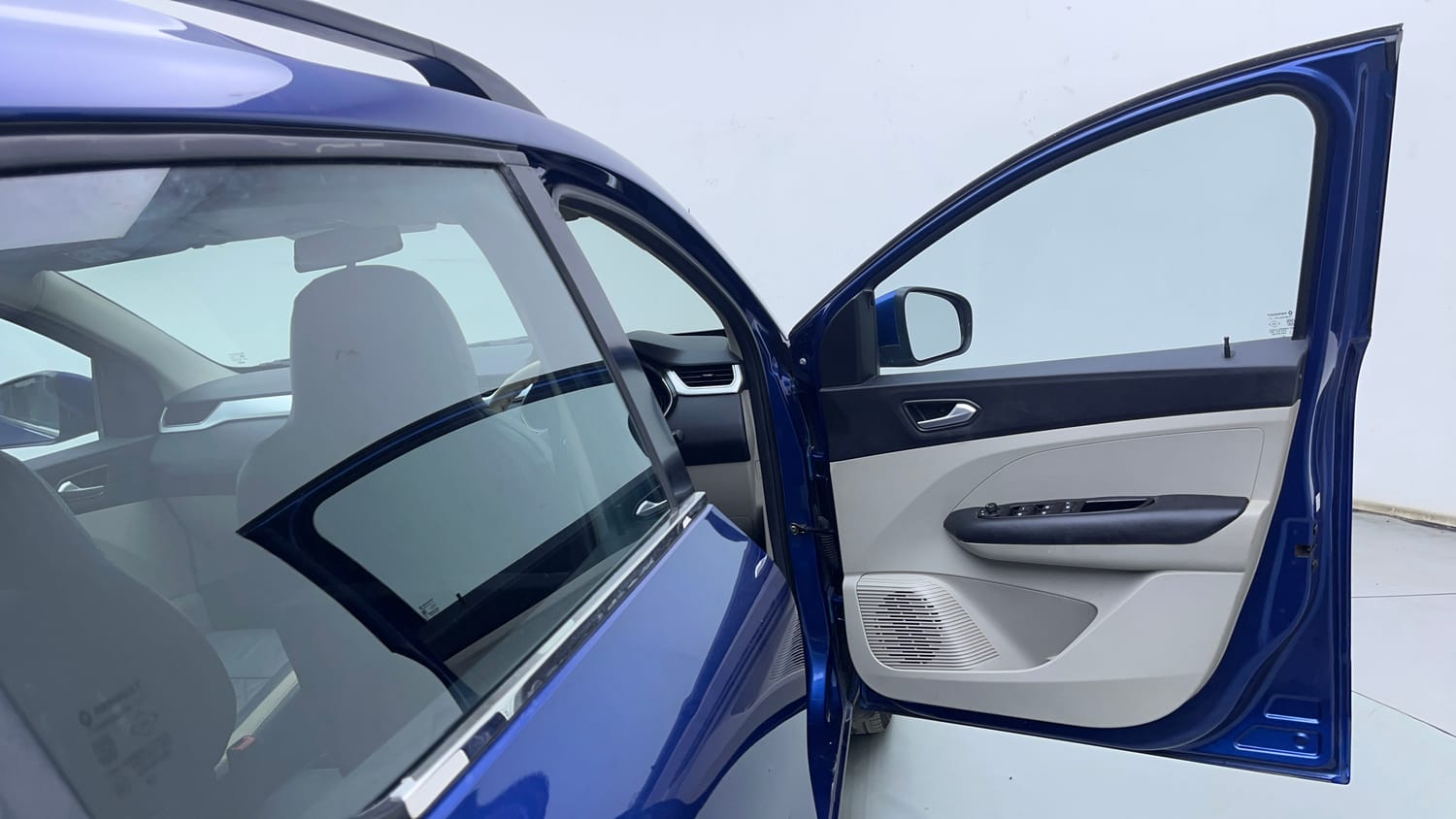 Used 2020 Renault Triber RXZ Petrol Manual interior RIGHT FRONT DOOR OPEN VIEW