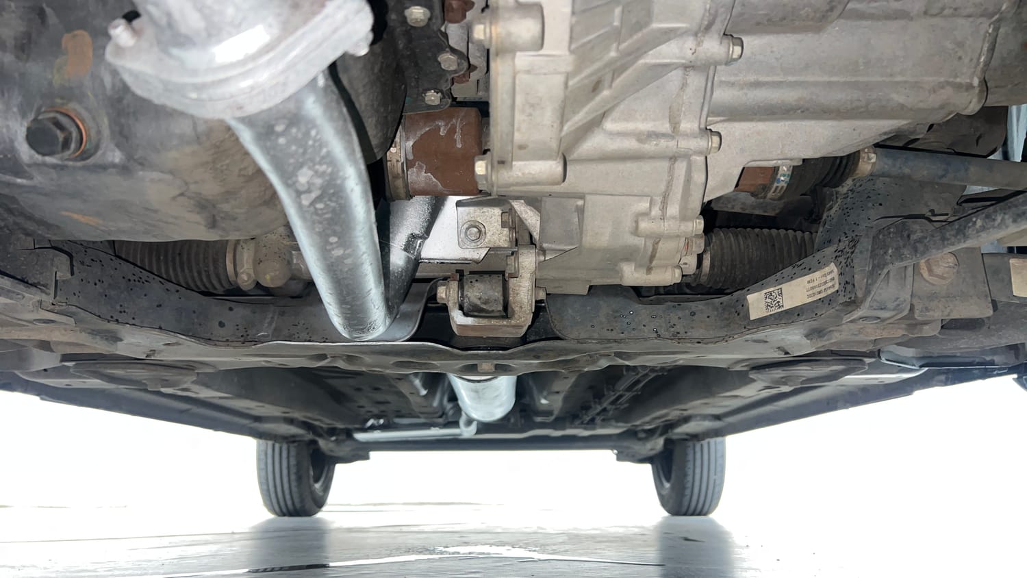Used 2023 Tata Punch Adventure Rhythm Pack MT Petrol Manual extra FRONT LEFT UNDERBODY VIEW