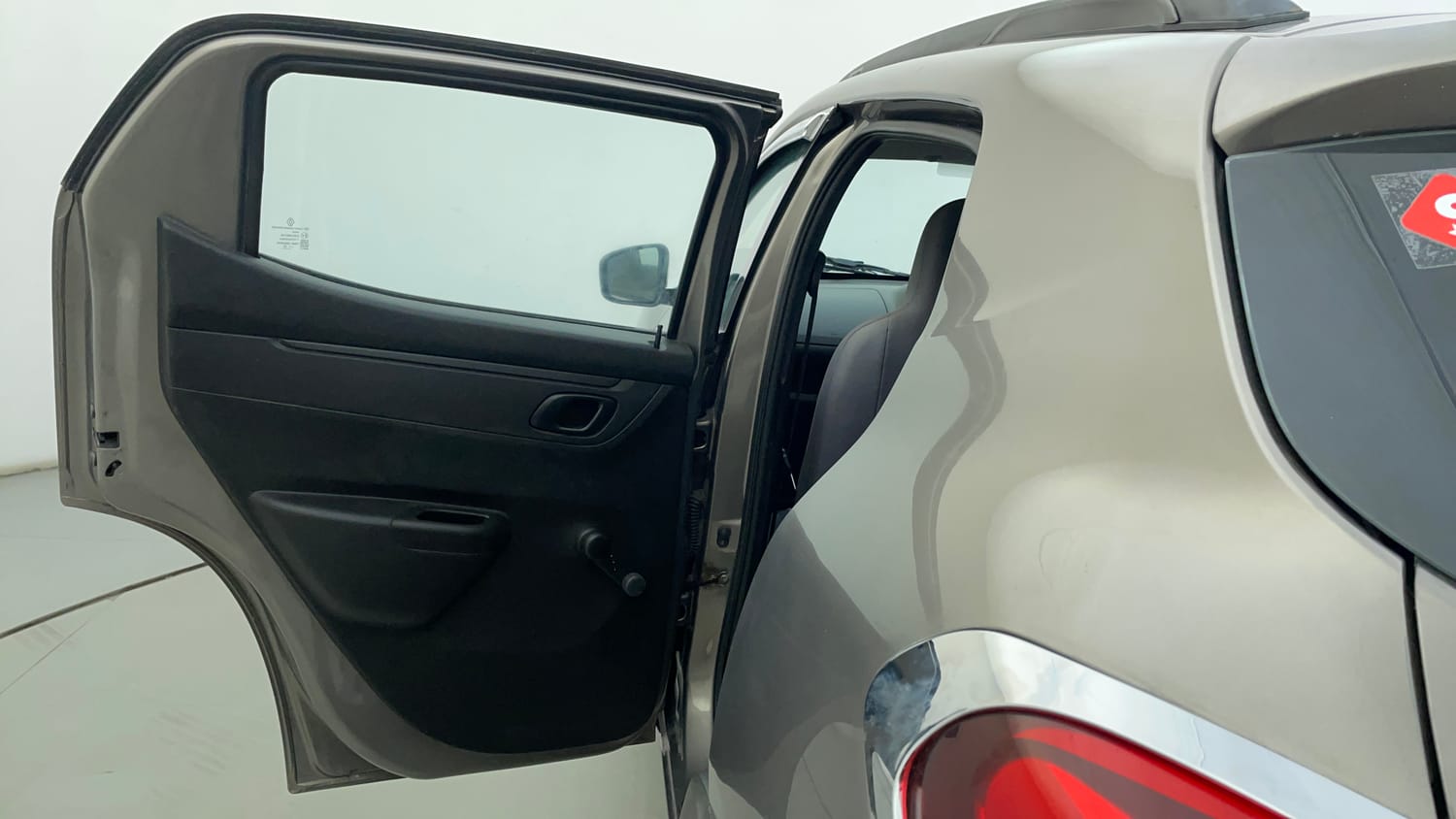 Used 2018 Renault Kwid 1.0 RXT AMT Opt Petrol Automatic interior LEFT REAR DOOR OPEN VIEW
