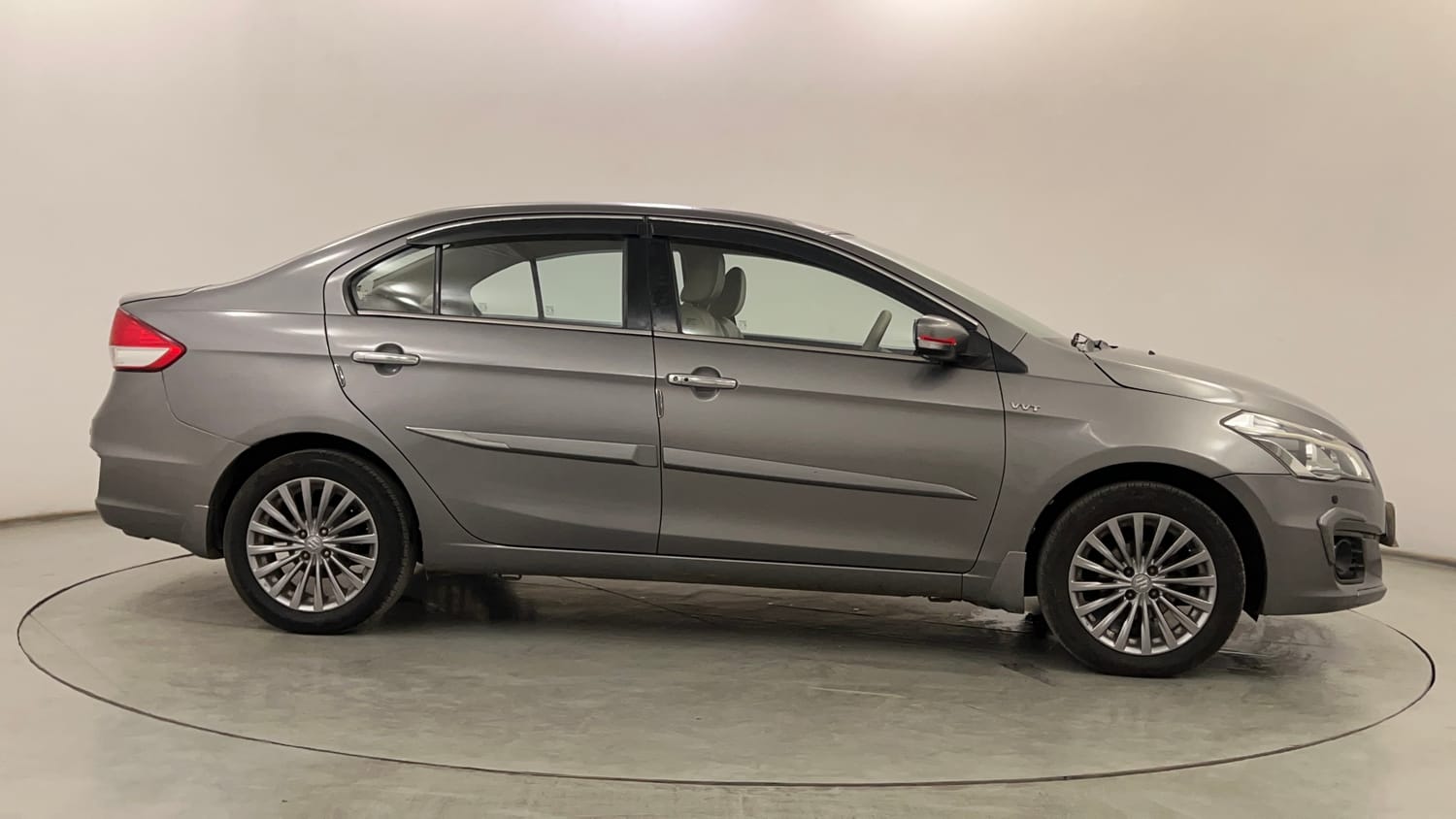 Used 2017 Maruti Suzuki Ciaz ZXI+ CNG (Outside Fitted) Cng Manual exterior RIGHT SIDE VIEW