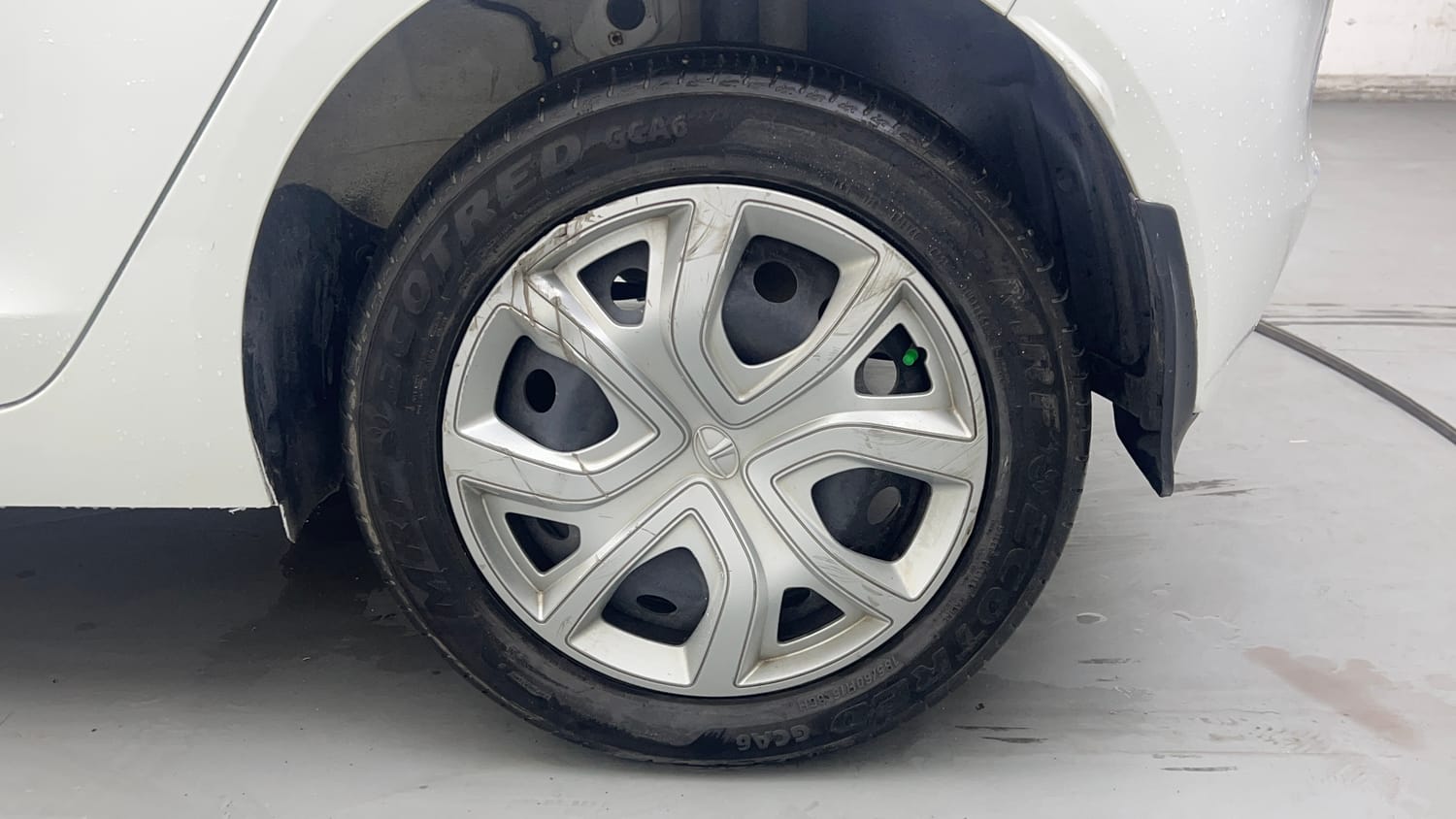 Used 2023 Tata Altroz XM Petrol Petrol Manual tyres LEFT REAR TYRE RIM VIEW