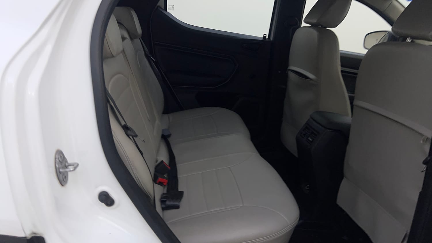 Used 2022 Renault Kiger RXZ 1.0 Turbo MT Petrol Manual interior RIGHT SIDE REAR DOOR CABIN VIEW