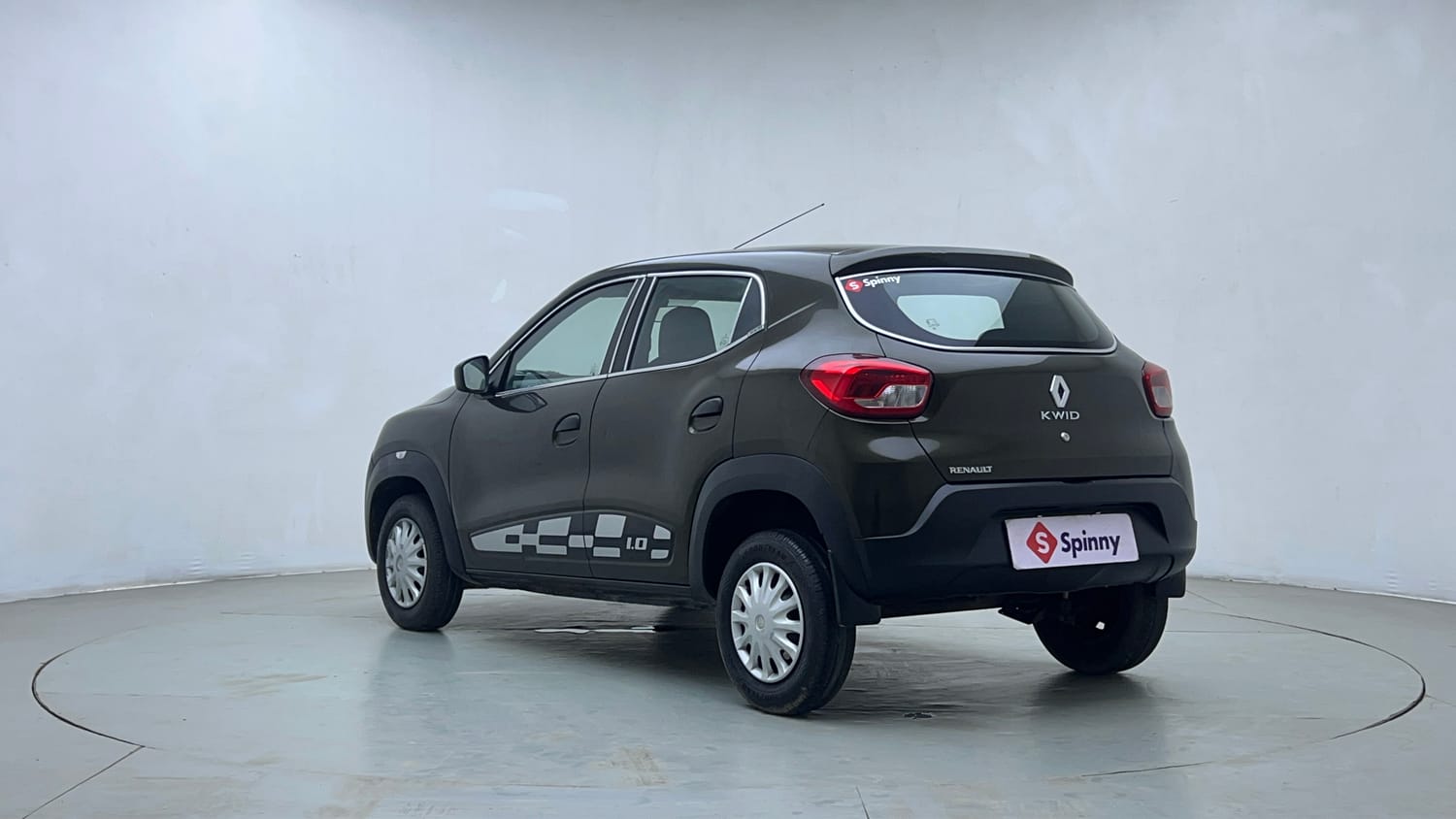Used 2018 Renault Kwid 1.0 RXT Petrol Manual exterior LEFT REAR CORNER VIEW
