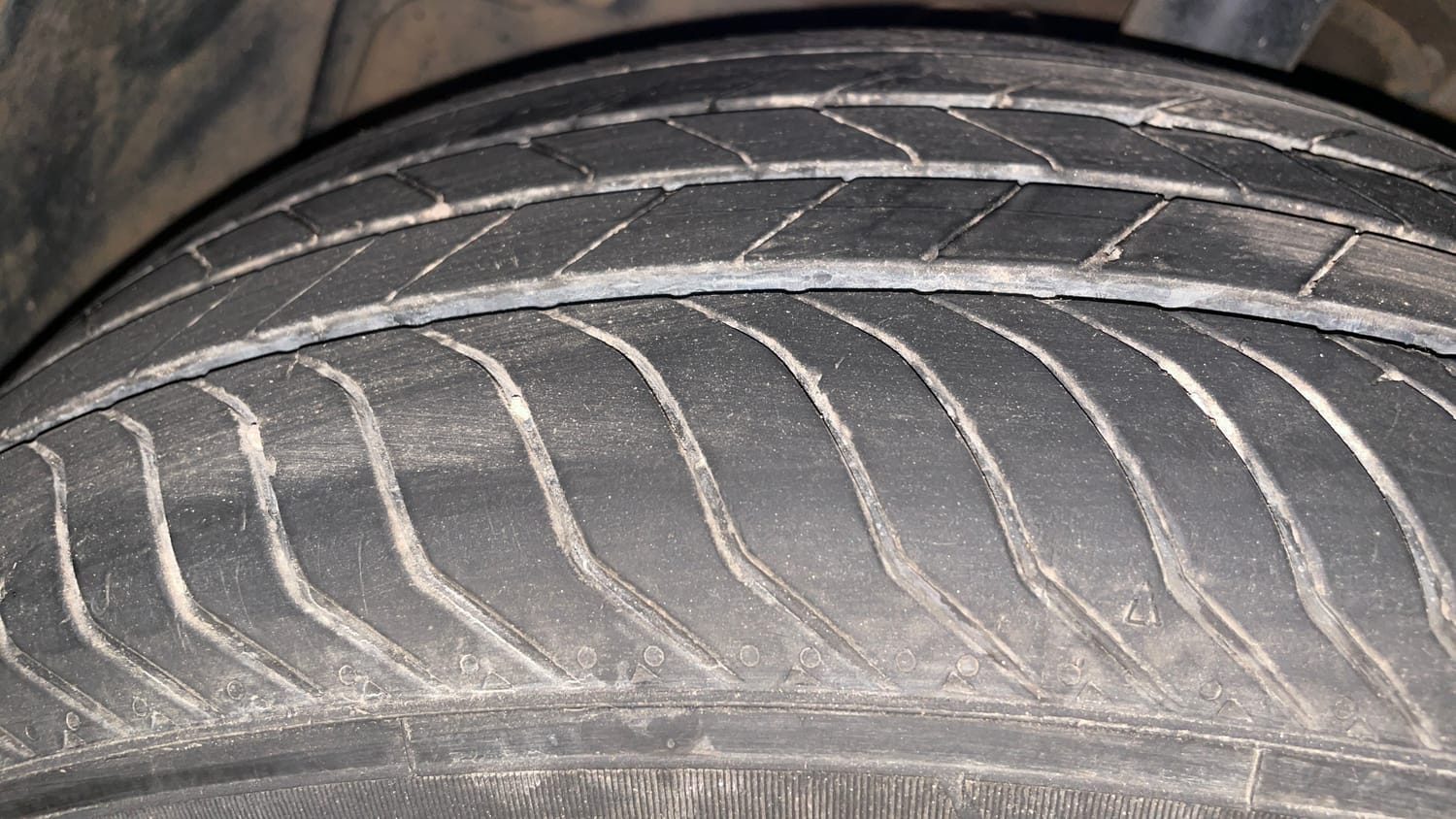Used 2025 Tata Nexon Creative Plus (S) 1.2 6AMT Dark Edition Petrol Automatic tyres LEFT FRONT TYRE TREAD VIEW