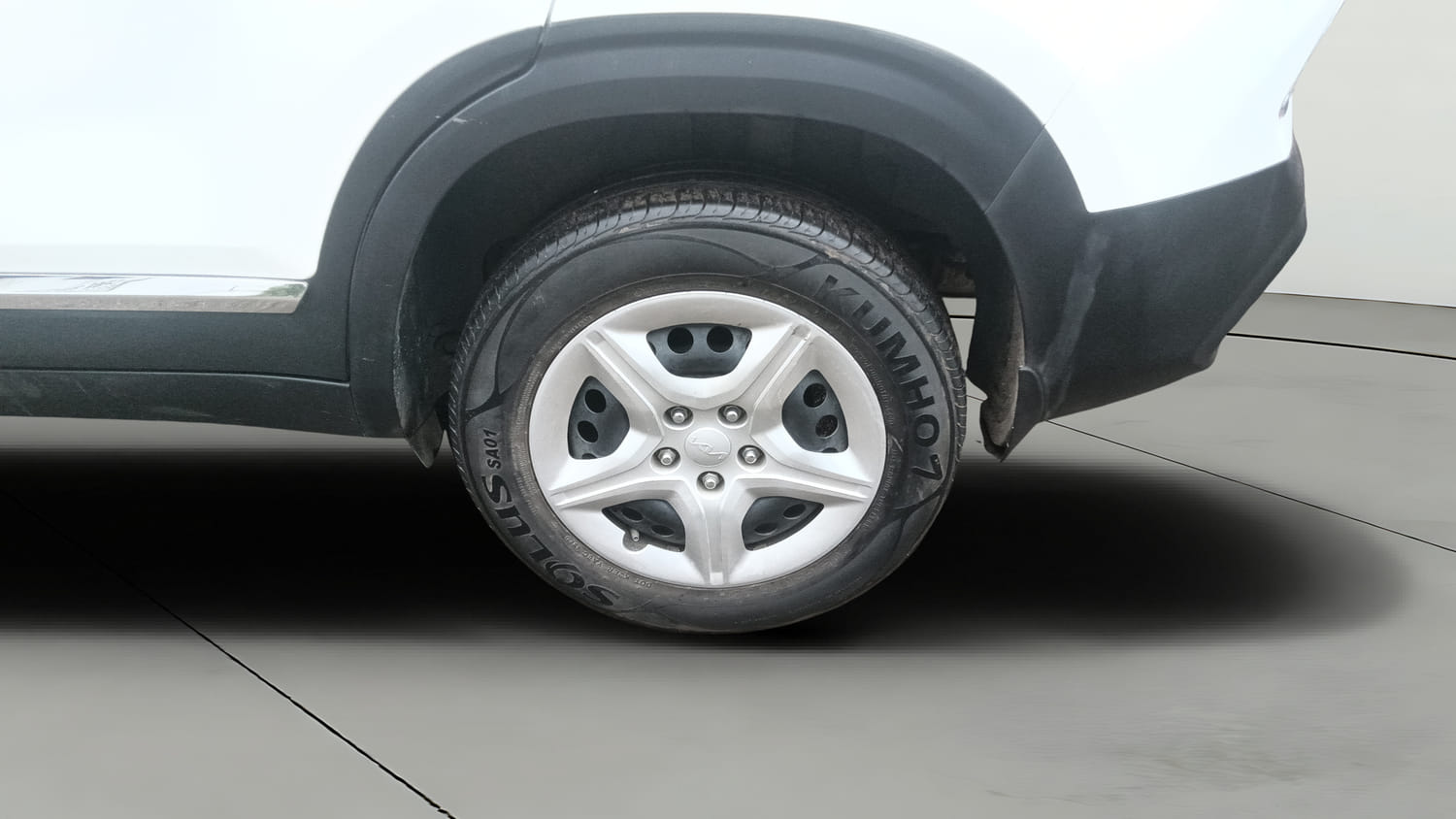Used 2021 Kia Seltos HTK 1.5 Petrol Manual tyres LEFT REAR TYRE RIM VIEW