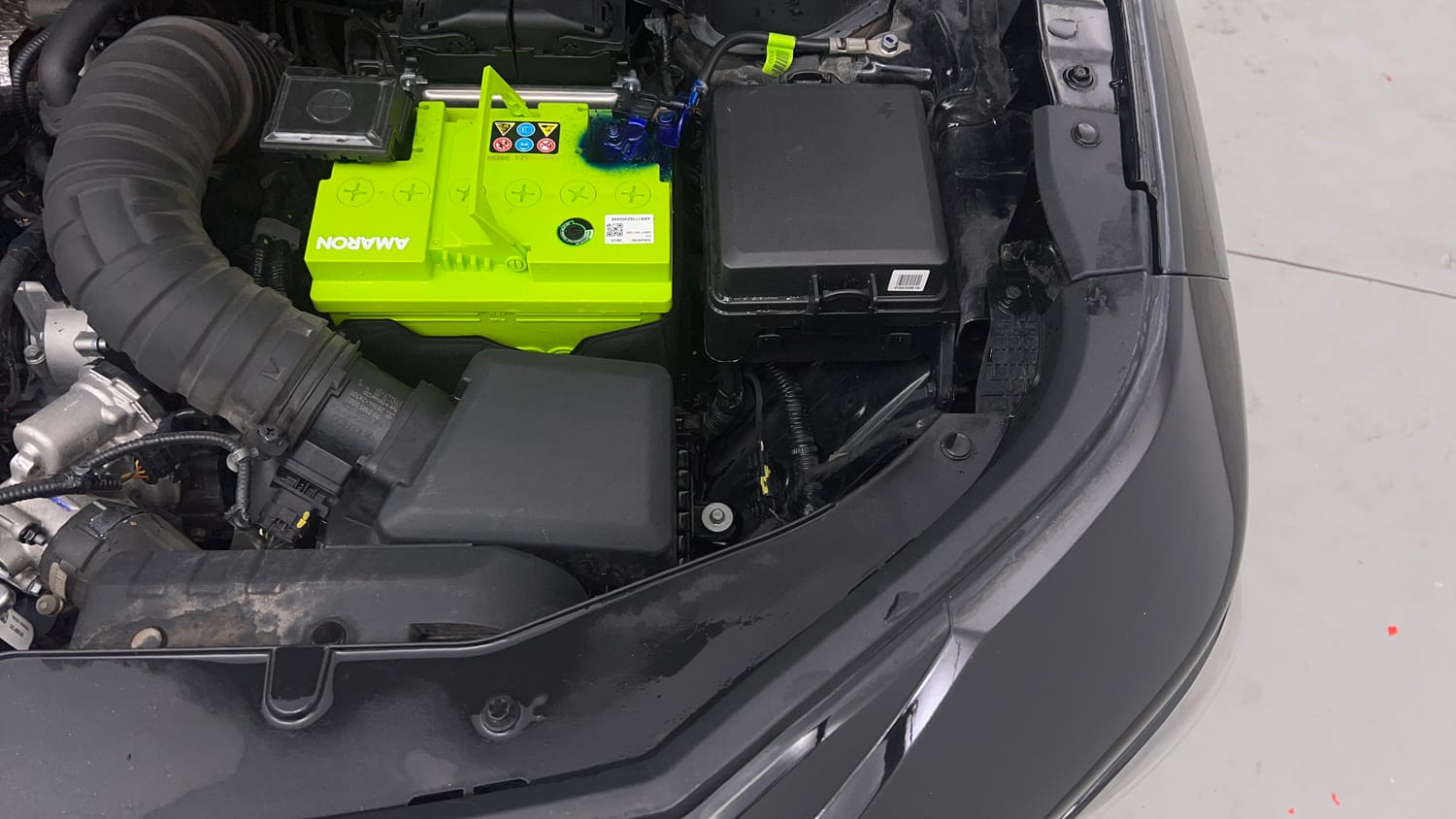 Used 2025 Kia Syros HTX 1.5 Diesel 6MT Diesel Manual engine ENGINE LEFT SIDE VIEW