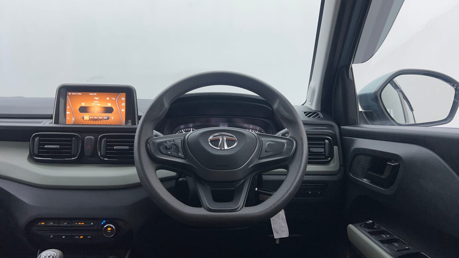 Used 2023 Tata Punch Adventure Rhythm Pack MT Petrol Manual interior STEERING VIEW