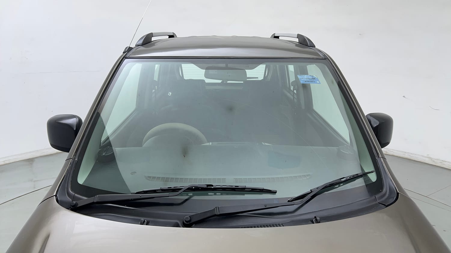Used 2013 Maruti Suzuki Wagon R VXI Petrol Manual exterior FRONT WINDSHIELD VIEW