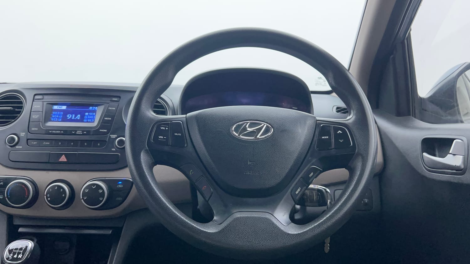 Used 2016 Hyundai Xcent SX 1.2 Petrol Manual interior STEERING VIEW