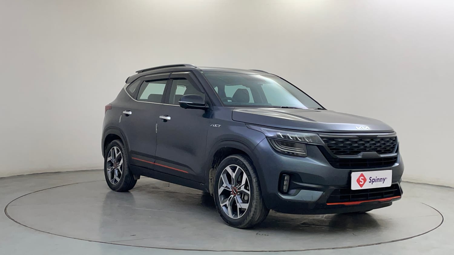 Used 2022 Kia Seltos X Line 1.4 DCT Petrol Automatic exterior RIGHT FRONT CORNER VIEW