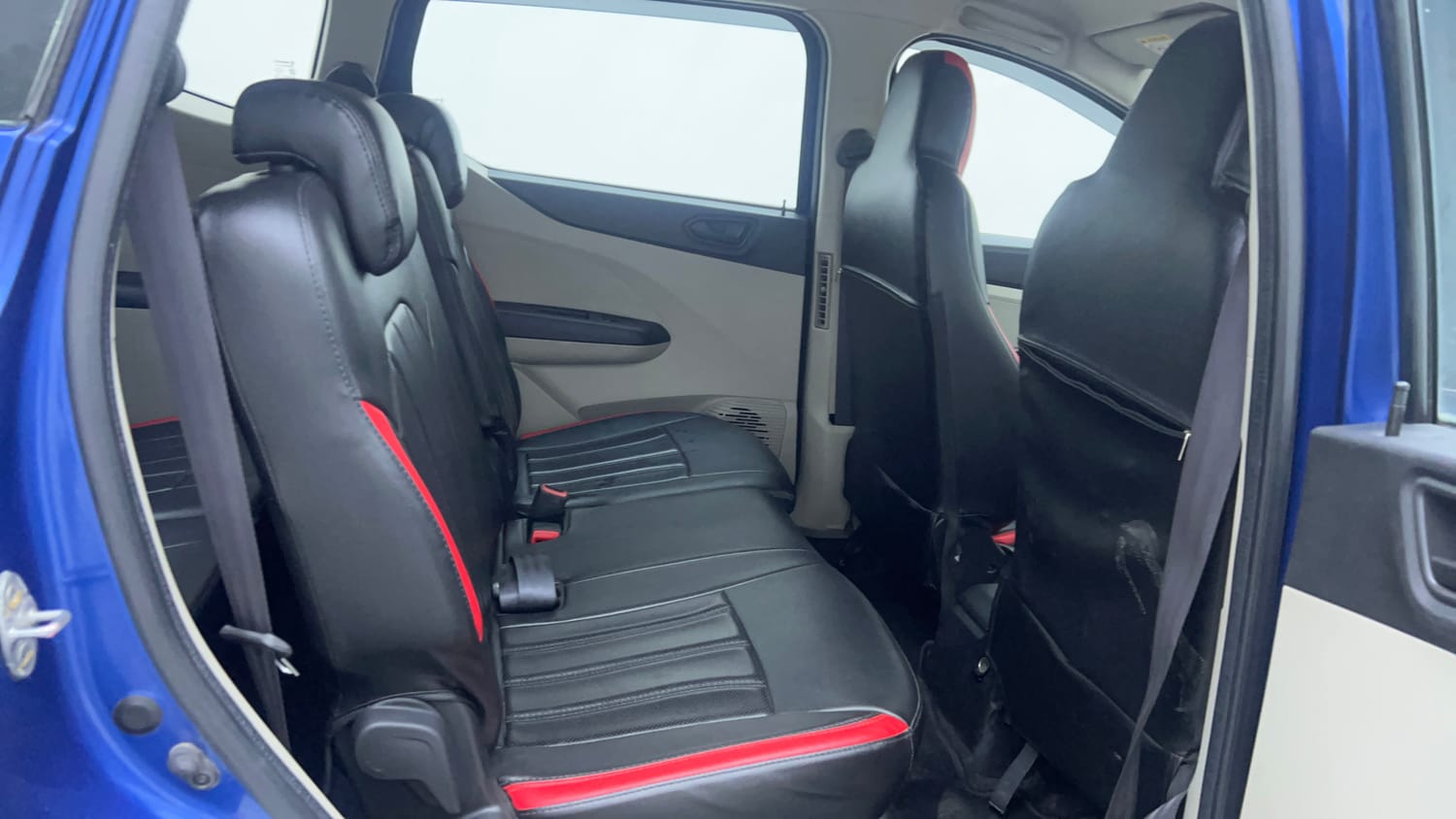 Used 2021 Renault Triber RXT Petrol Manual interior RIGHT SIDE REAR DOOR CABIN VIEW