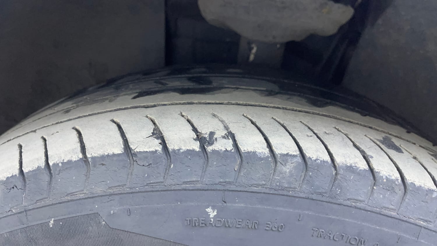 Used 2023 Skoda Kushaq Ambition 1.0L TSI MT Petrol Manual tyres LEFT FRONT TYRE TREAD VIEW