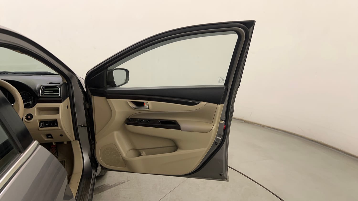 Used 2017 Maruti Suzuki Ciaz ZXI+ CNG (Outside Fitted) Cng Manual interior RIGHT FRONT DOOR OPEN VIEW