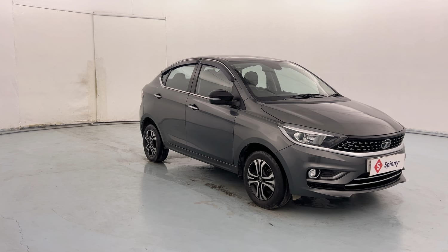 Used 2022 Tata Tigor XZ Plus CNG Cng Manual exterior RIGHT FRONT CORNER VIEW