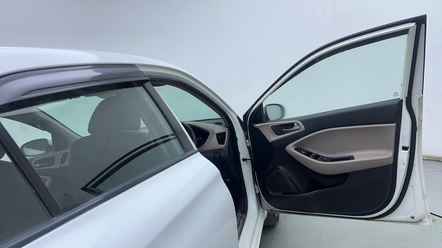 Used 2018 Hyundai Elite i20 Asta 1.2 AT Petrol Automatic interior RIGHT FRONT DOOR OPEN VIEW