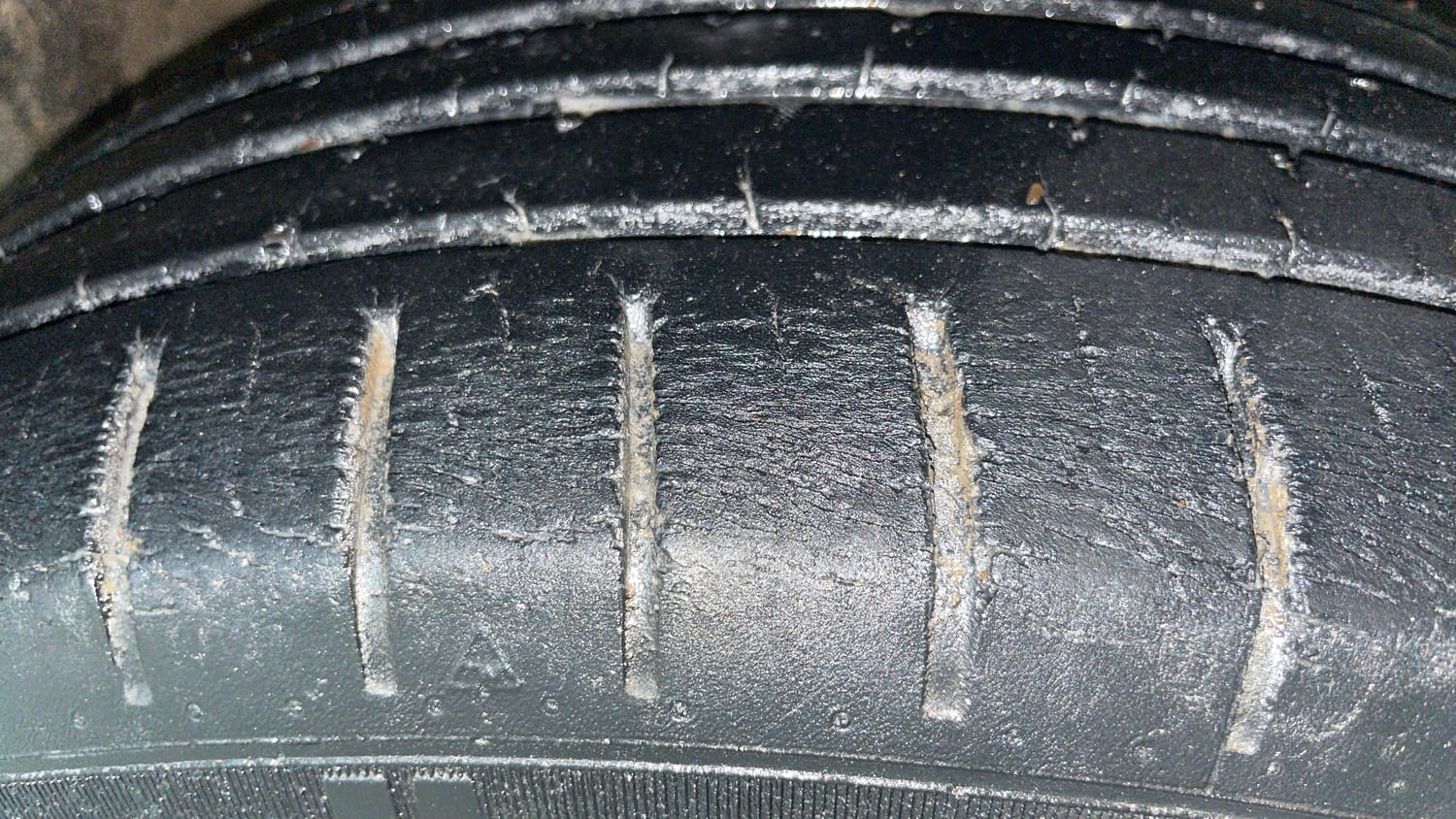 Used 2017 Maruti Suzuki Baleno Alpha 1.2 Petrol Manual tyres RIGHT FRONT TYRE TREAD VIEW