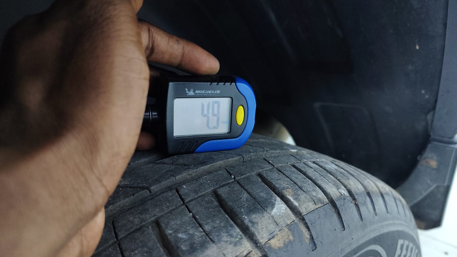 Used 2021 MG Motors Hector Plus Sharp 1.5 Petrol Turbo DCT 6-STR Petrol Automatic tyres LEFT REAR TYRE TREAD VIEW