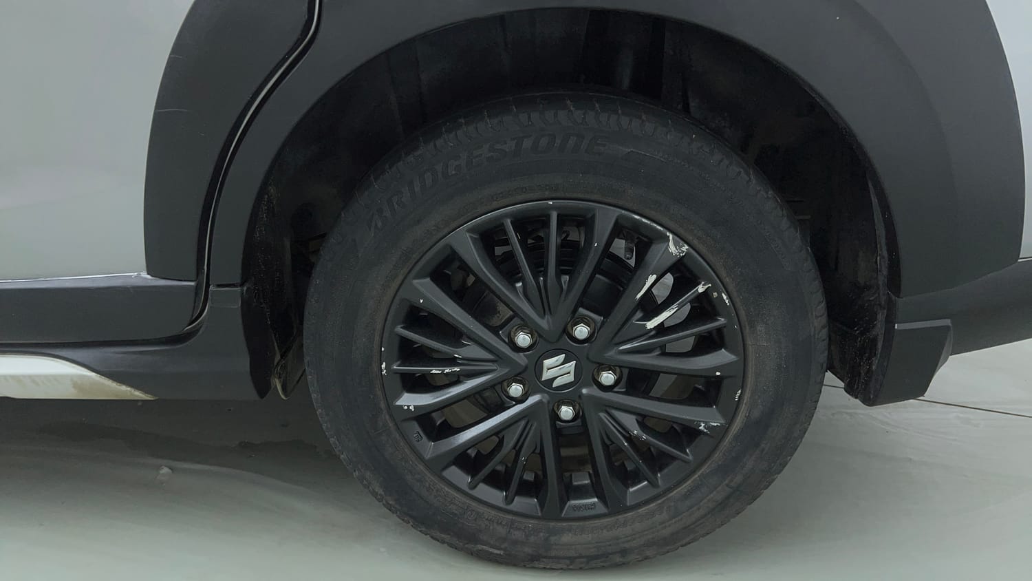 Used 2020 Maruti Suzuki XL6 Zeta MT Petrol Petrol Manual tyres LEFT REAR TYRE RIM VIEW