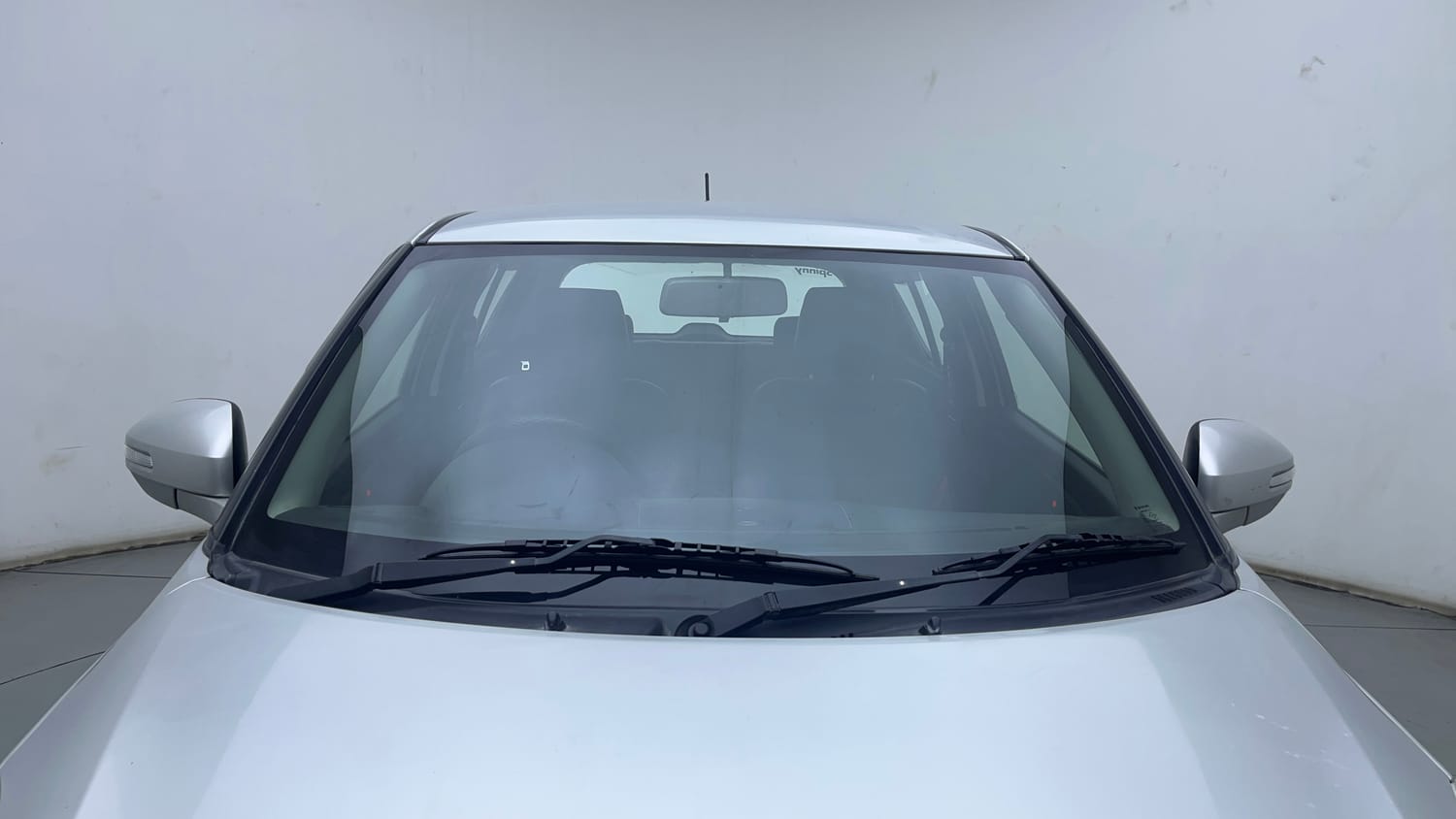 Used 2013 Maruti Suzuki Swift VXi Petrol Manual exterior FRONT WINDSHIELD VIEW
