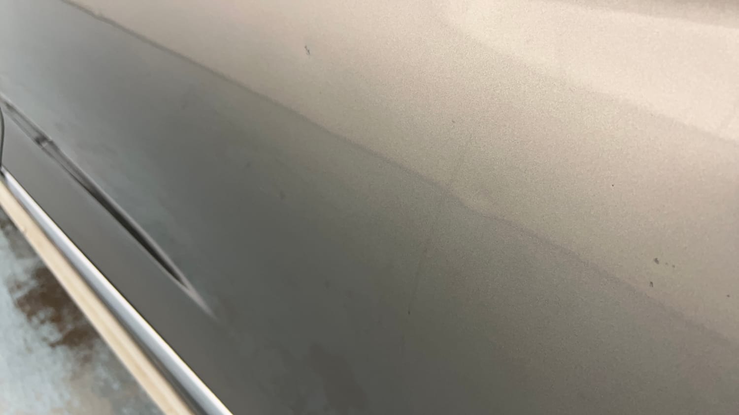 Used 2022 Maruti Suzuki XL6 Zeta AT Petrol Petrol Automatic dents MINOR DENT