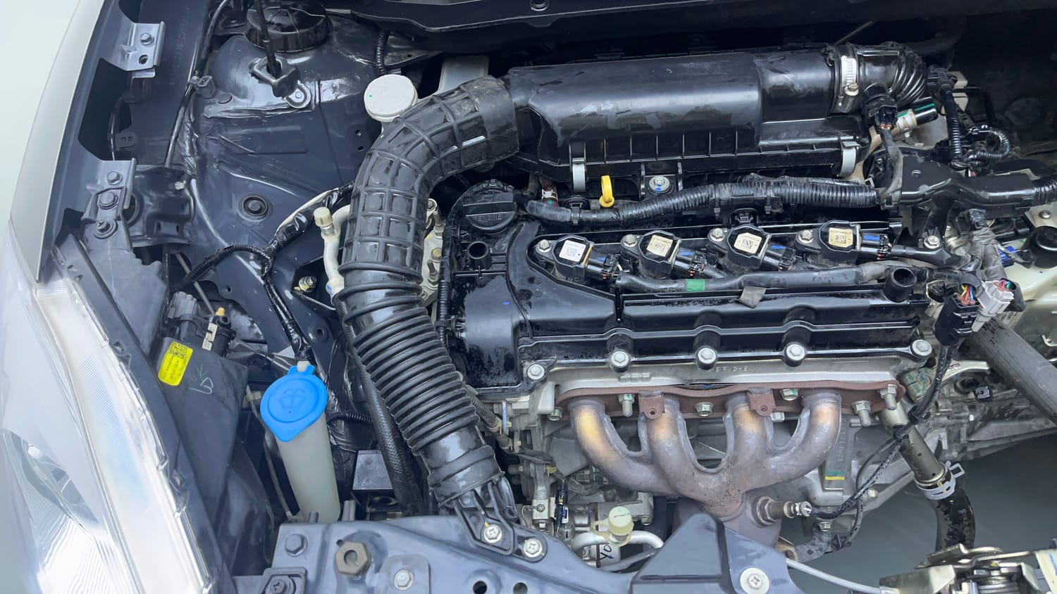 Used 2020 Maruti Suzuki Swift ZXi AMT Petrol Automatic engine ENGINE RIGHT SIDE VIEW