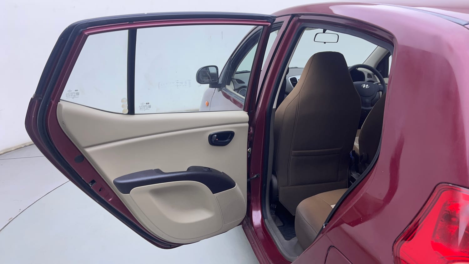 Used 2014 Hyundai i10 Magna 1.1 iRDE2 Petrol Manual interior LEFT REAR DOOR OPEN VIEW