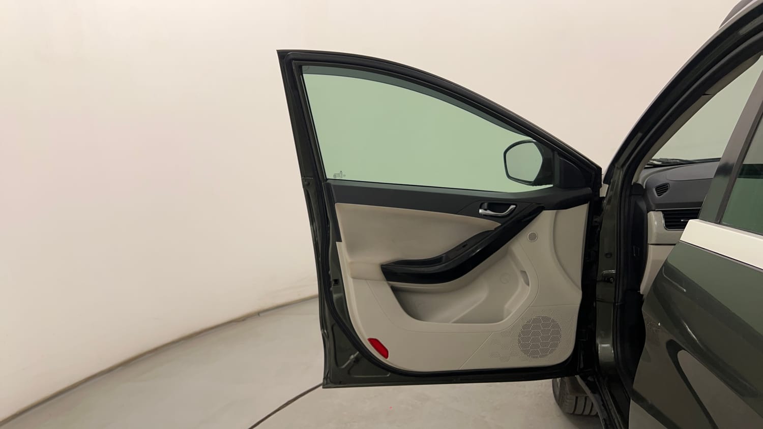 Used 2021 Tata Nexon XZ Plus (O) Petrol Manual interior LEFT FRONT DOOR OPEN VIEW