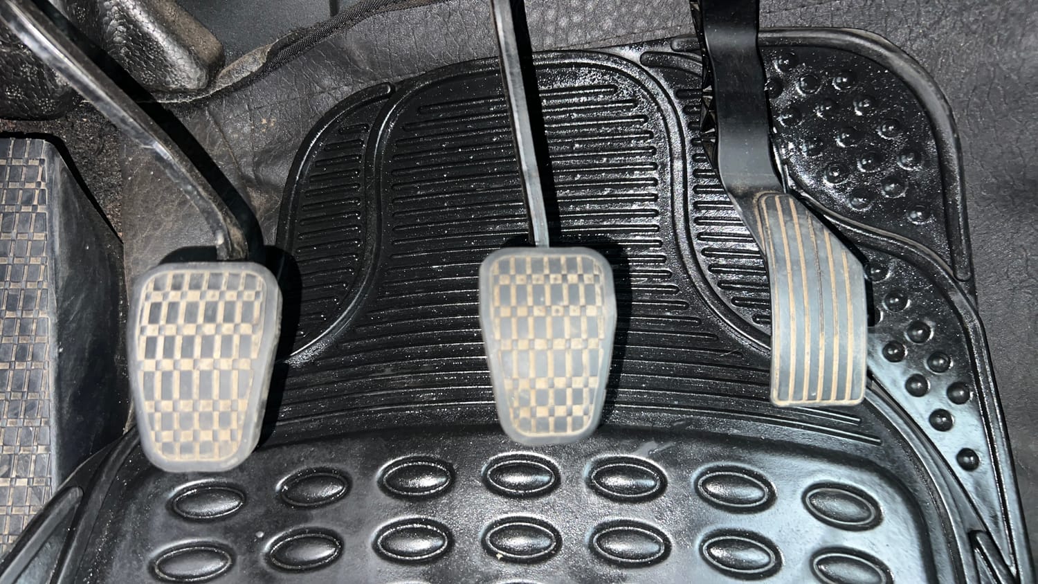 Used 2023 Tata Punch Adventure Rhythm Pack MT Petrol Manual interior PEDALS VIEW
