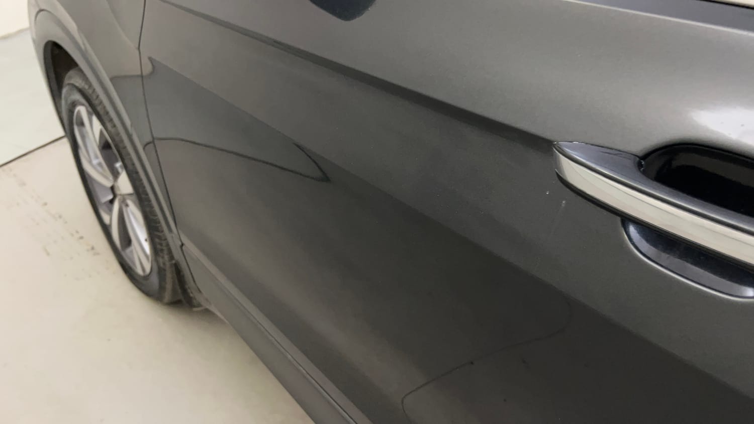 Used 2022 Volkswagen Taigun Topline 1.0 TSI MT Petrol Manual dents MINOR SCRATCH